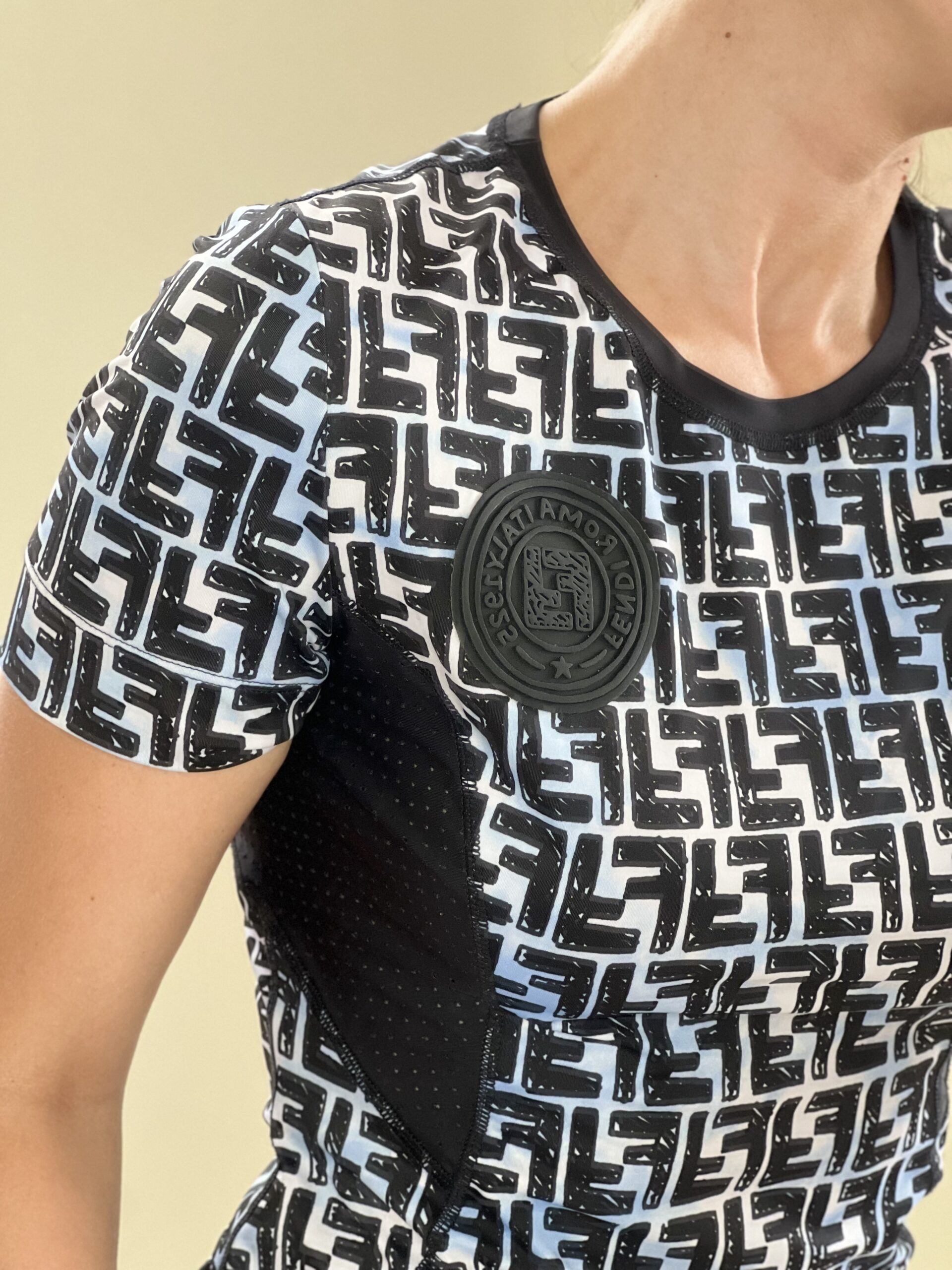 T-shirt Fendi - immagine 9