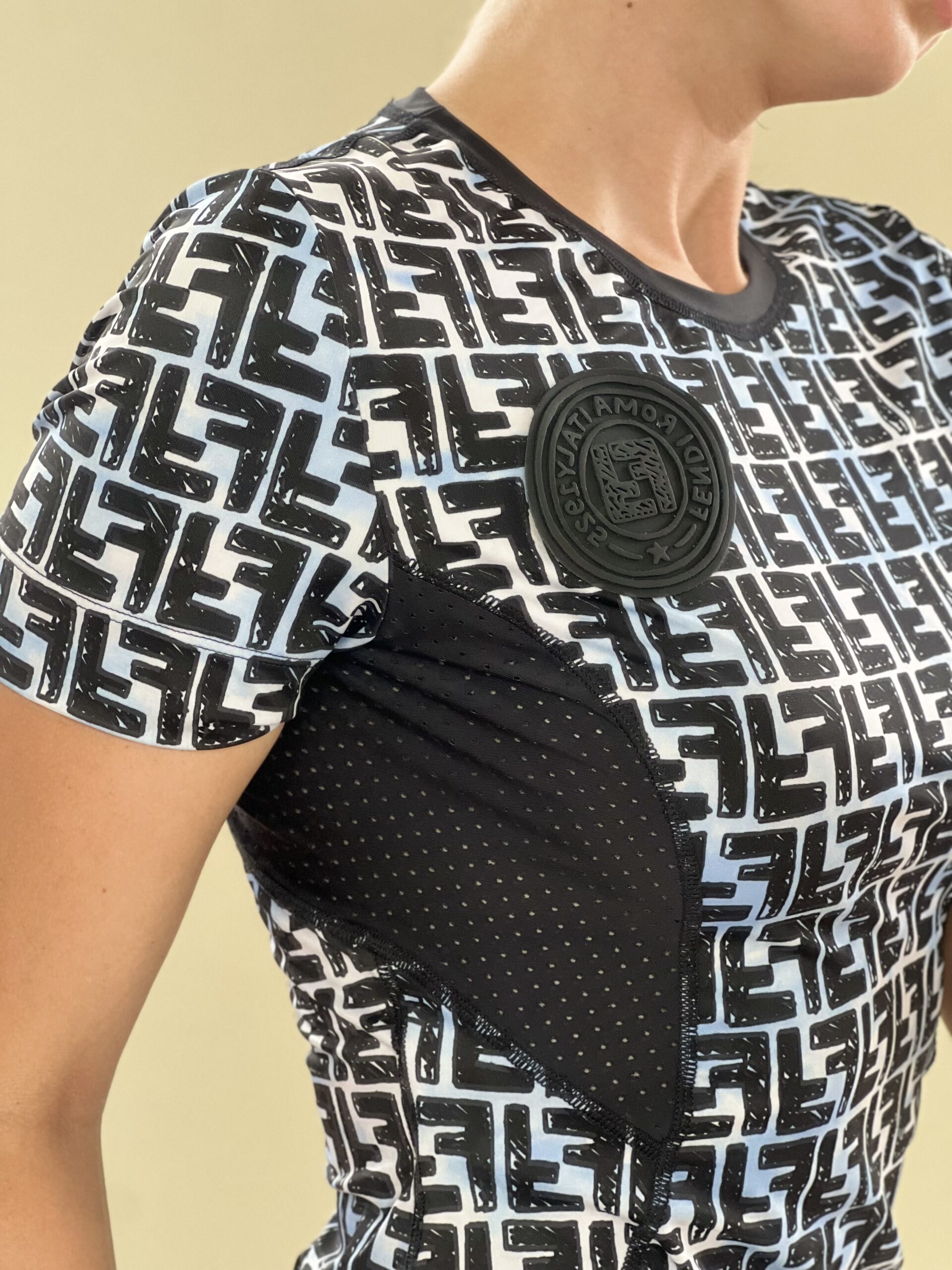 T-shirt Fendi - immagine 8